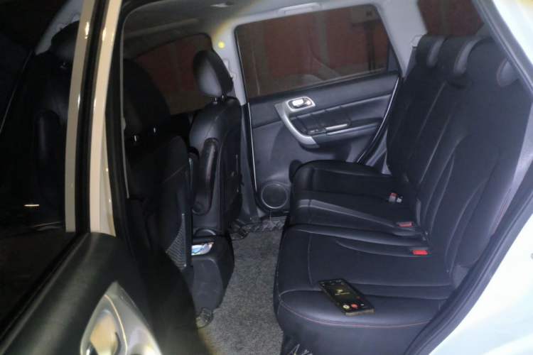 Used Haval H6 2016 Upgraded Model 1.5T Automatic Two-Wheel Drive Elite Version Left Rear Seat