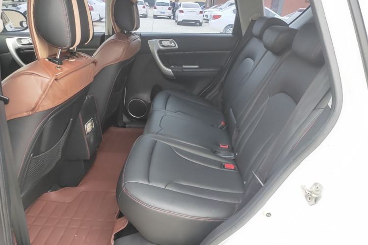 Used Haval H6 2016 Upgraded Model 1.5T Manual Two-Wheel Drive Urban Version Left Rear Seat
