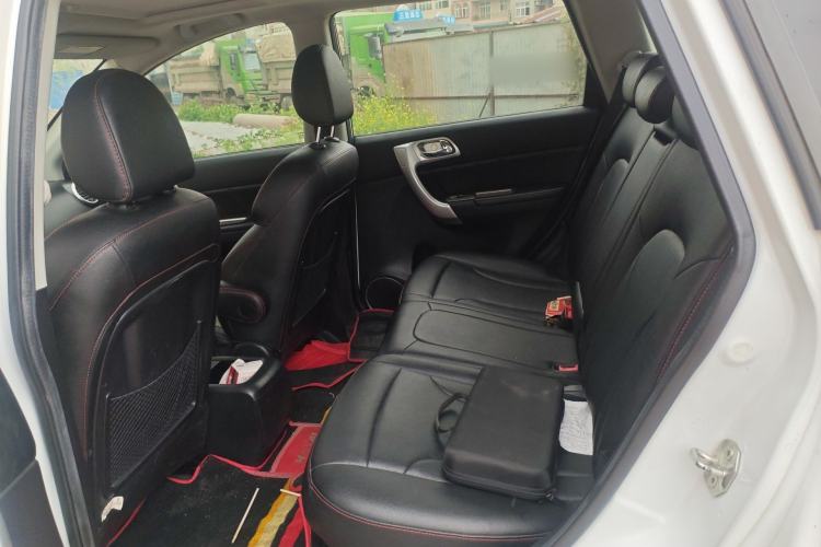 Used Haval H6 2016 Upgraded Model 1.5T Manual Two-Wheel Drive Urban Version Left Rear Seat