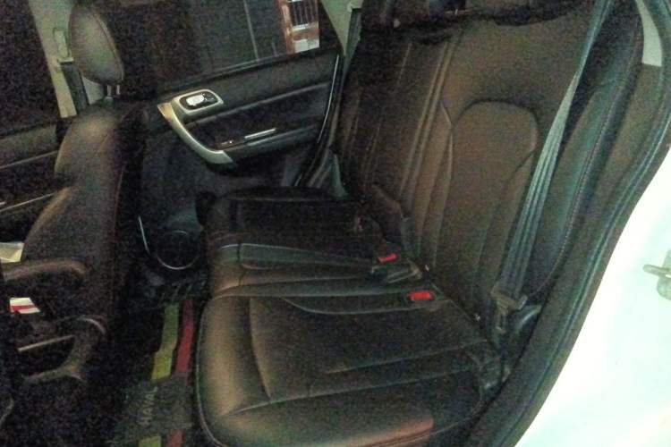 Used Haval H6 2016 Upgraded Model 1.5T Automatic Two-Wheel Drive Elite Version Left Rear Seat