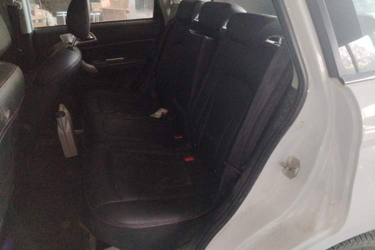 Used Haval H6 2016 Upgraded Model 1.5T Automatic Two-Wheel Drive Elite Version Left Rear Seat