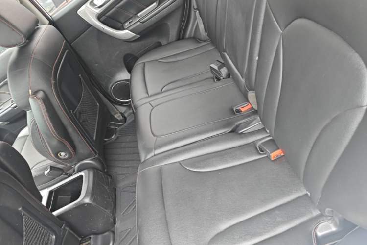 Used Haval H6 2016 Upgraded Model 1.5T Manual Two-Wheel Drive Urban Version Left Rear Seat