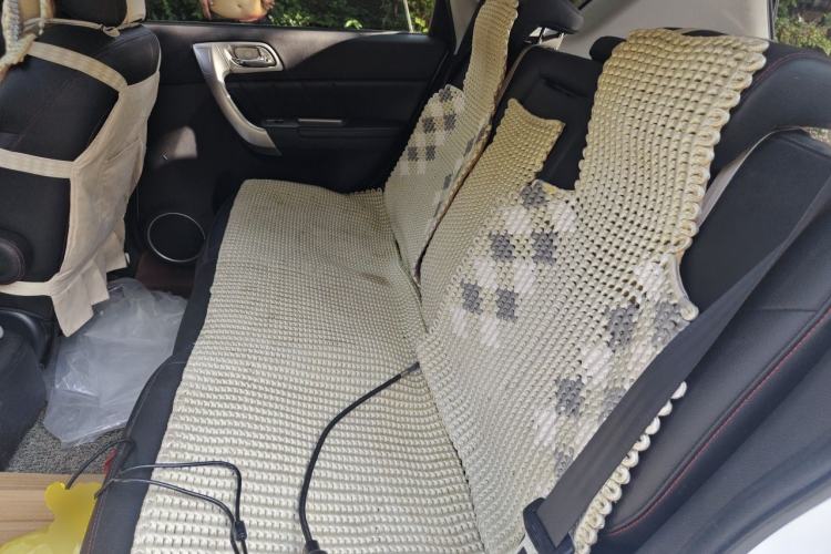 Used Haval H6 2016 Upgraded Model 1.5T Automatic Two-Wheel Drive Elite Version Left Rear Seat