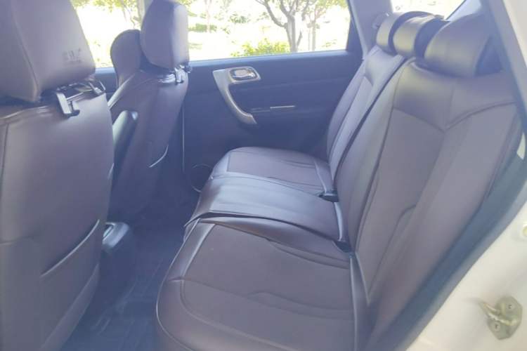 Used Haval H6 2016 Upgraded Model 1.5T Automatic Two-Wheel Drive Elite Version Left Rear Seat