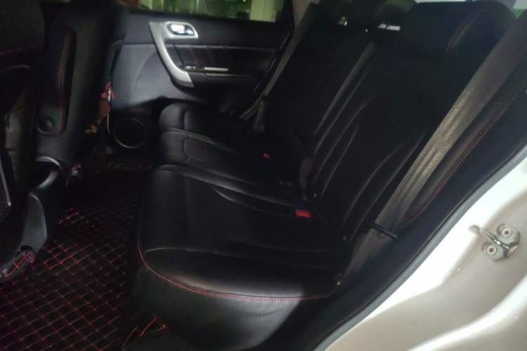 Used Haval H6 2016 Upgraded Model 1.5T Automatic Two-Wheel Drive Elite Version Left Rear Seat