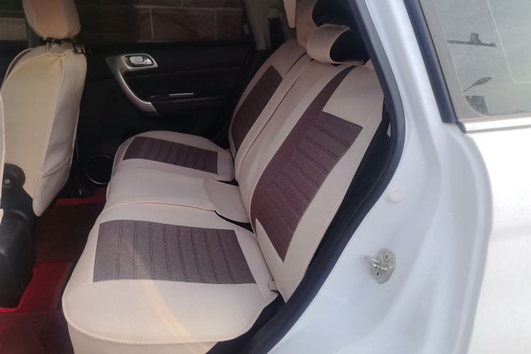 Used Haval H6 2016 Upgraded Model 1.5T Manual Two-Wheel Drive Elite Version Left Rear Seat