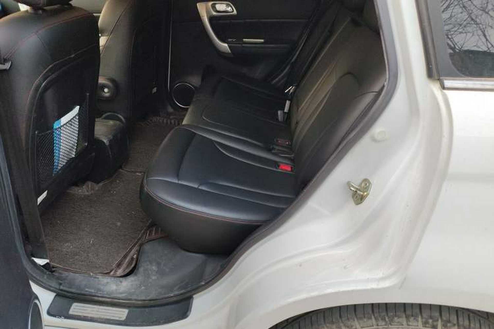 Used Haval H6 2016 Upgraded Model 1.5T Manual Two-Wheel Drive Elite Version Left Rear Seat