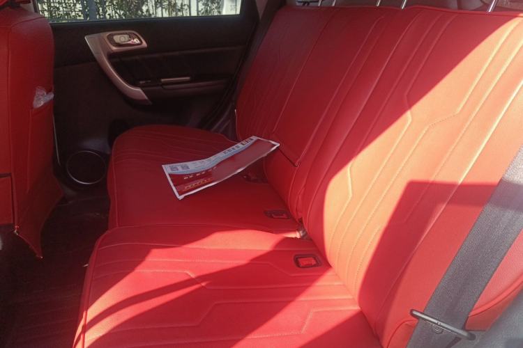 Used Haval H6 2016 Upgraded Model 1.5T Manual Two-Wheel Drive Value Edition Left Rear Seat