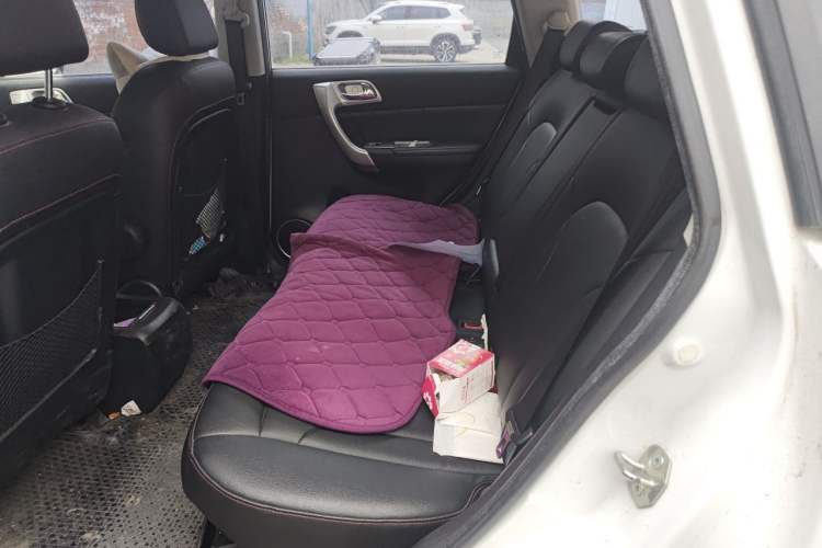 Used Haval H6 2016 Upgraded Model 1.5T Automatic Two-Wheel Drive Elite Version Left Rear Seat