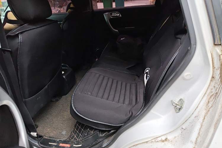 Used Haval H6 2016 Upgraded Model 1.5T Manual Two-Wheel Drive Elite Version Left Rear Seat