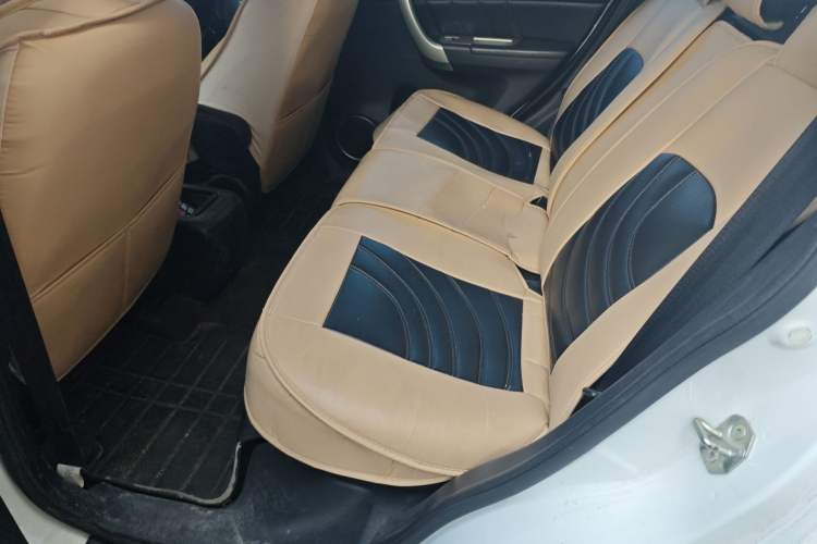 Used Haval H6 2016 Upgraded Model 1.5T Automatic Two-Wheel Drive Elite Version Left Rear Seat