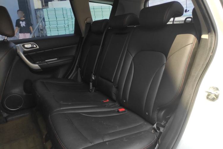 Used Haval H6 2016 Upgraded Model 1.5T Automatic Two-Wheel Drive Elite Version Left Rear Seat