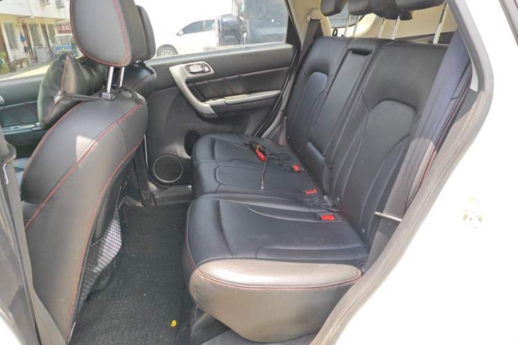 Used Haval H6 2016 Upgraded Model 1.5T Automatic Two-Wheel Drive Elite Version Left Rear Seat