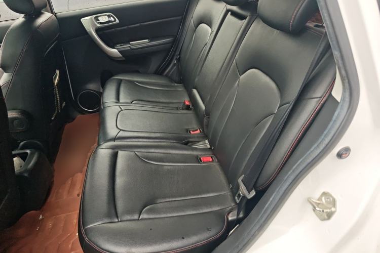Used Haval H6 2016 Upgraded Model 1.5T Automatic Two-Wheel Drive Elite Version Left Rear Seat