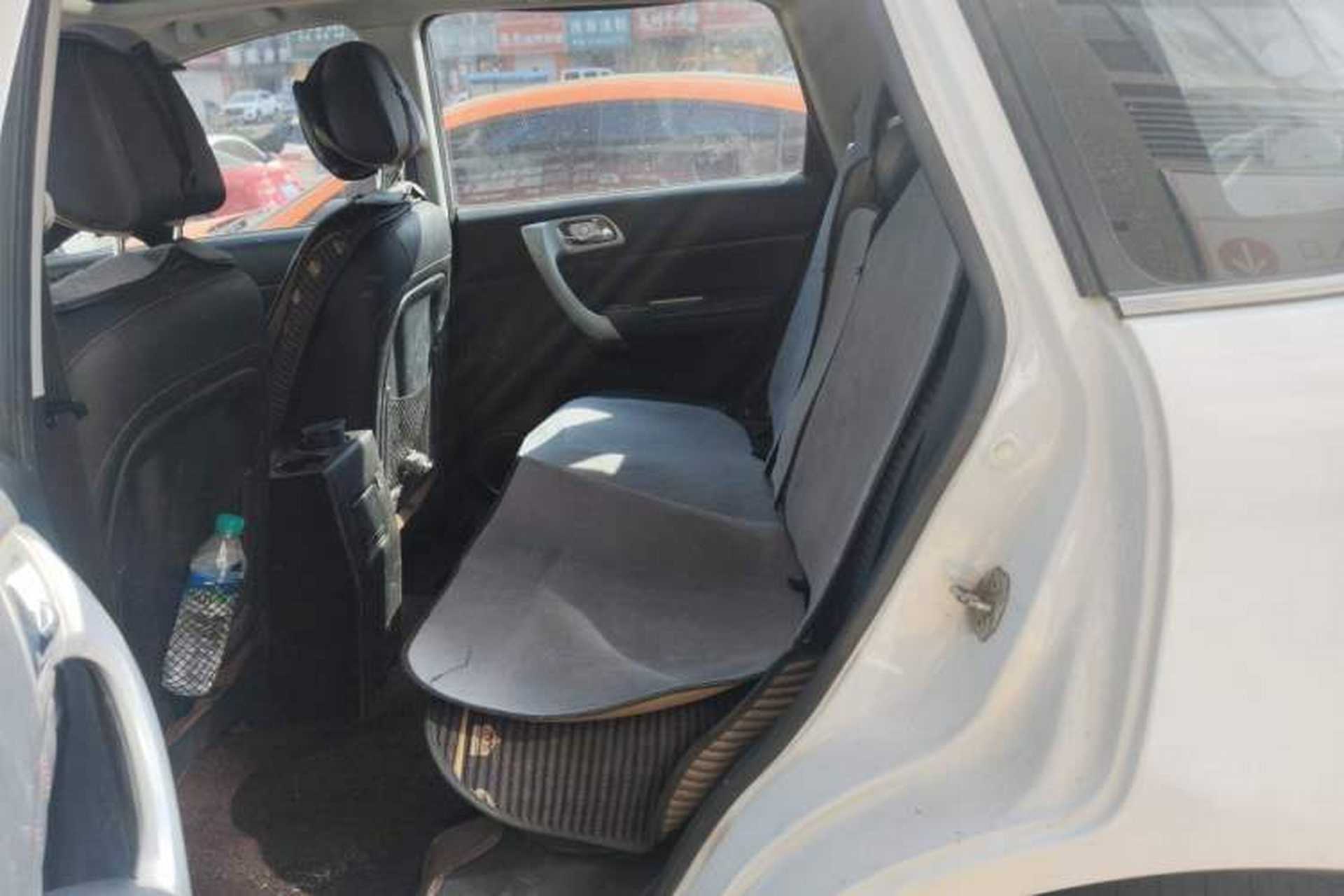 Used Haval H6 2016 Upgraded Model 1.5T Manual Two-Wheel Drive Elite Version Left Rear Seat
