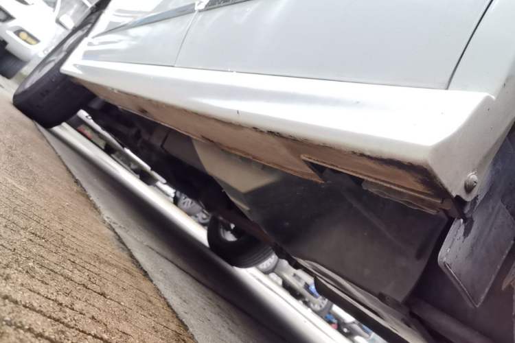 Used Haval H6 2016 Upgraded Model 1.5T Automatic Two-Wheel Drive Elite Version Left Side Sill