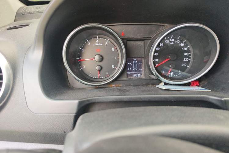 Used Haval H6 2016 Upgraded Model 1.5T Manual Two-Wheel Drive Elite Version Odometer Close Up