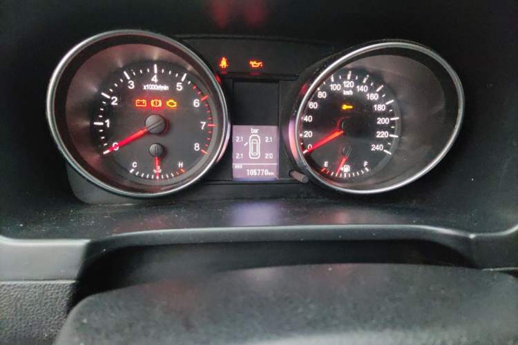 Used Haval H6 2016 Upgraded Model 1.5T Manual Two-Wheel Drive Elite Version Odometer Close Up
