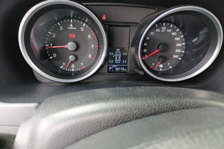Used Haval H6 2016 Upgraded Model 1.5T Automatic Two-Wheel Drive Elite Version Odometer Close Up