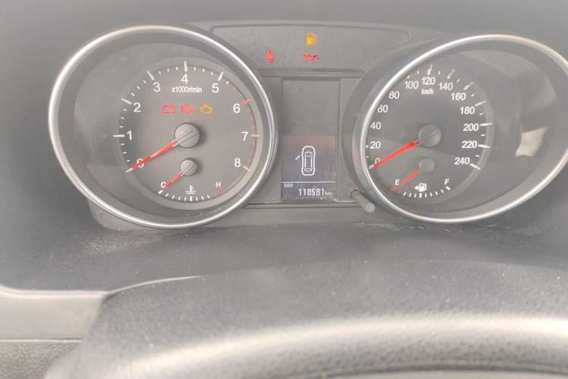 Used Haval H6 2016 Upgraded Model 1.5T Manual Two-Wheel Drive Urban Version Odometer Close Up