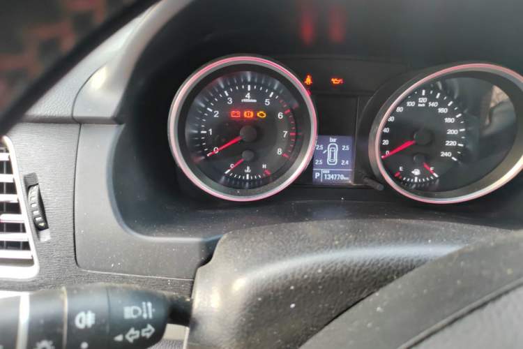 Used Haval H6 2016 Upgraded Model 1.5T Automatic Two-Wheel Drive Elite Version Odometer Close Up