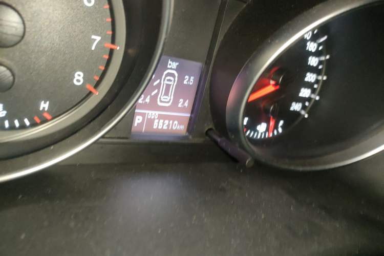 Used Haval H6 2016 Upgraded Model 1.5T Automatic Two-Wheel Drive Elite Version Odometer Close Up
