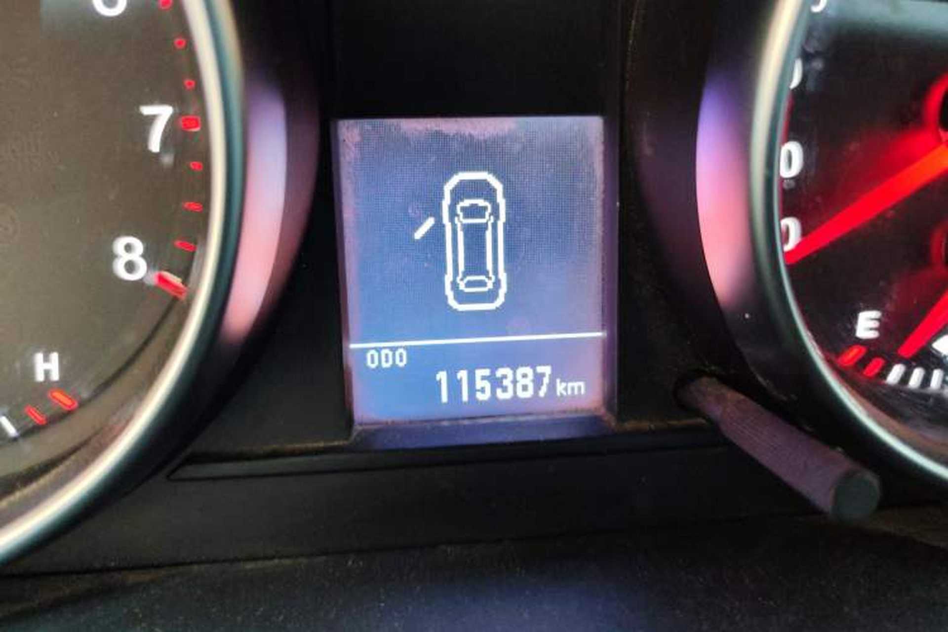 Used Haval H6 2016 Upgraded Model 1.5T Manual Two-Wheel Drive Value Edition Odometer Close Up