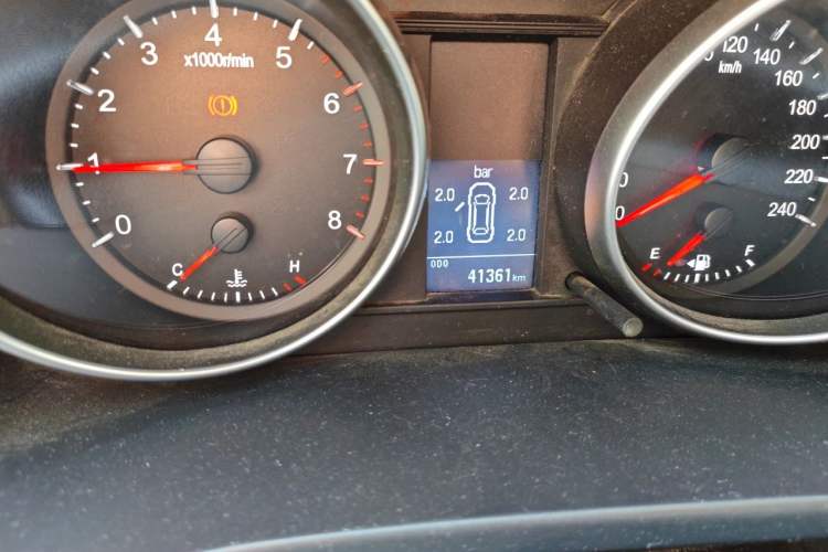 Used Haval H6 2016 Upgraded Model 1.5T Manual Two-Wheel Drive Elite Version Odometer Close Up