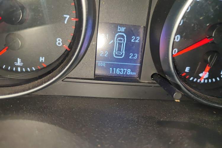 Used Haval H6 2016 Upgraded Model 1.5T Manual Two-Wheel Drive Elite Version Odometer Close Up