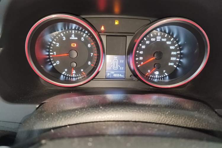 Used Haval H6 2016 Upgraded Model 1.5T Automatic Two-Wheel Drive Elite Version Odometer Close Up