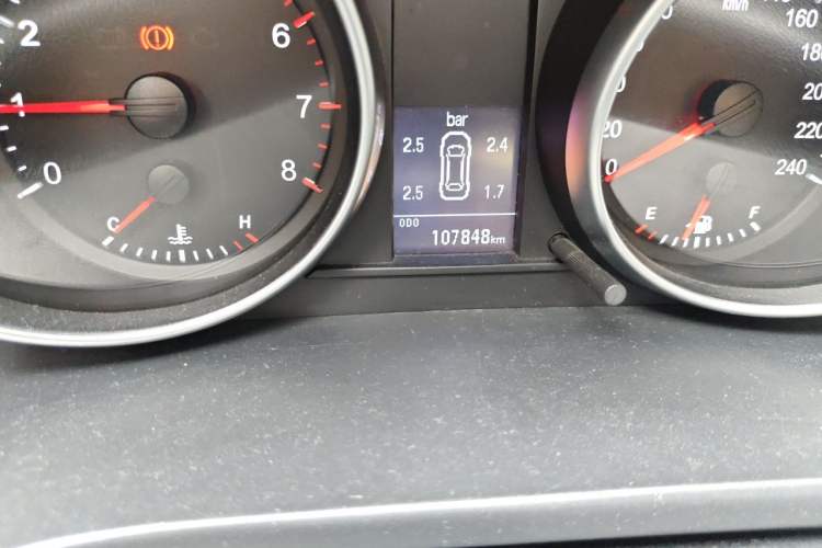 Used Haval H6 2016 Upgraded Model 1.5T Manual Two-Wheel Drive Elite Version Odometer Close Up