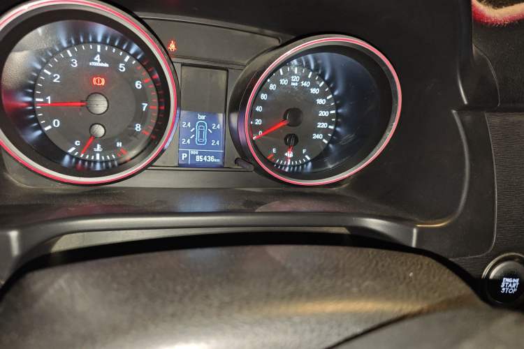 Used Haval H6 2016 Upgraded Model 1.5T Automatic Two-Wheel Drive Prestige Version Odometer Close Up