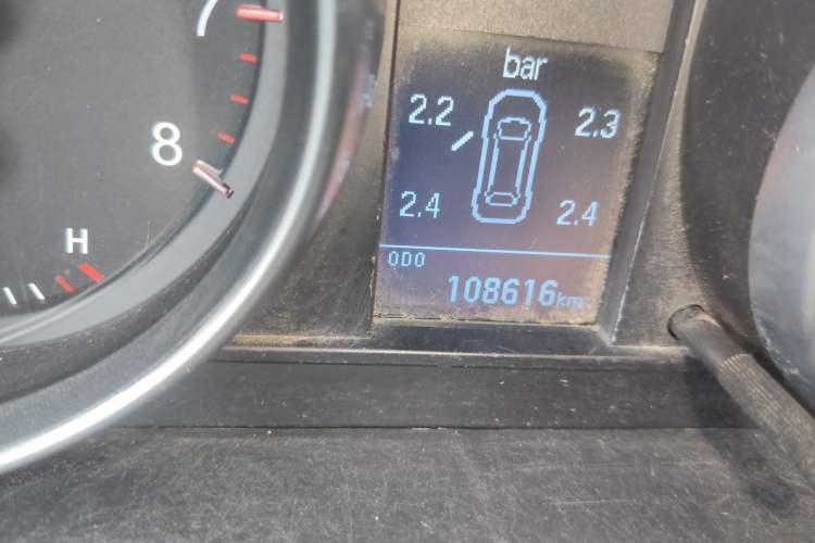 Used Haval H6 2016 Upgraded Model 1.5T Manual Two-Wheel Drive Elite Version Odometer Close Up