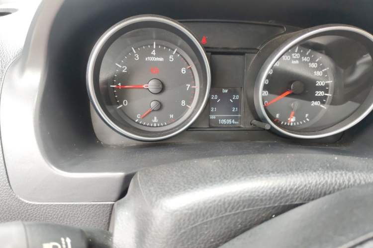 Used Haval H6 2016 Upgraded Model 1.5T Manual Two-Wheel Drive Elite Version Odometer Close Up