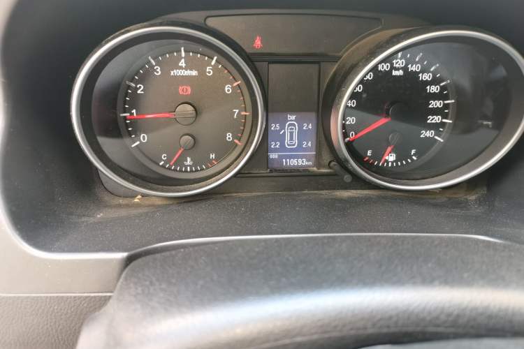 Used Haval H6 2016 Upgraded Model 1.5T Manual Two-Wheel Drive Elite Version Odometer Close Up