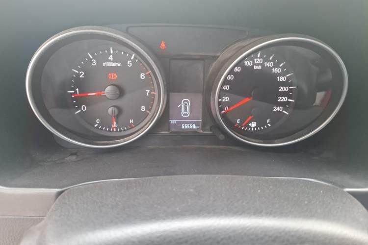 Used Haval H6 2016 Upgraded Model 1.5T Manual Two-Wheel Drive Urban Version Odometer Close Up