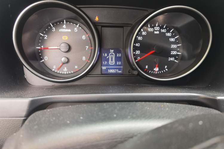 Used Haval H6 2016 Upgraded Model 1.5T Manual Two-Wheel Drive Elite Version Odometer Close Up