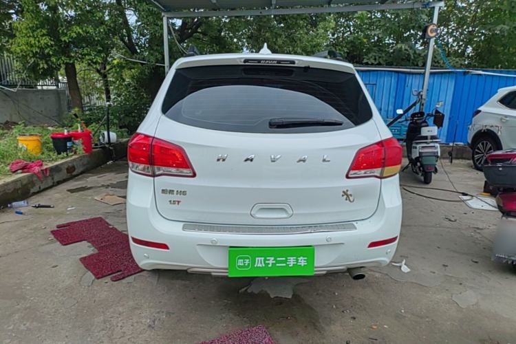 Used Haval H6 2016 Upgraded Model 1.5T Manual Two-Wheel Drive Urban Version Rear
