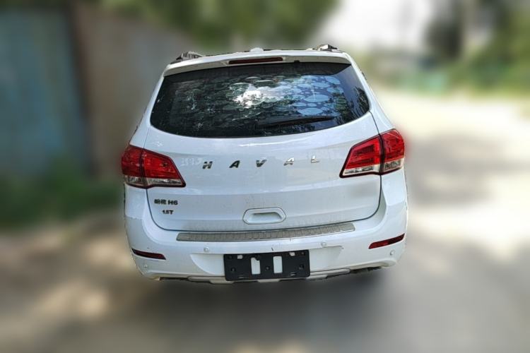Used Haval H6 2016 Upgraded Model 1.5T Manual Two-Wheel Drive Elite Version Rear