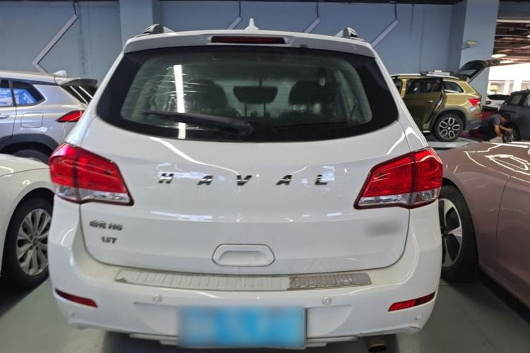 Used Haval H6 2016 Upgraded Model 1.5T Manual Two-Wheel Drive Elite Version Rear