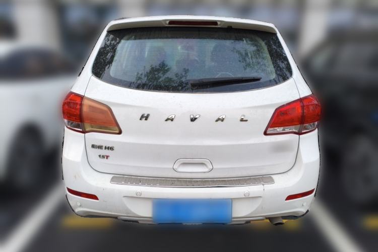 Used Haval H6 2016 Upgraded Model 1.5T Manual Two-Wheel Drive Value Edition Rear