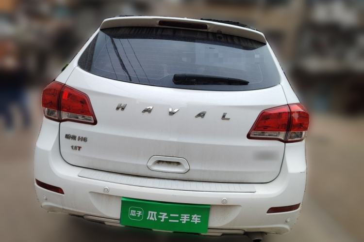 Used Haval H6 2016 Upgraded Model 1.5T Manual Two-Wheel Drive Elite Version Rear