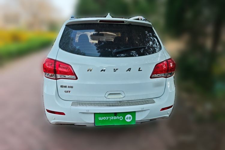 Used Haval H6 2016 Upgraded Model 1.5T Manual Two-Wheel Drive Urban Version Rear