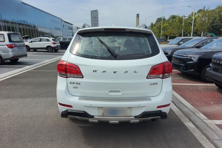 Used Haval H6 2016 Upgraded Model 1.5T Manual Two-Wheel Drive Elite Version Rear