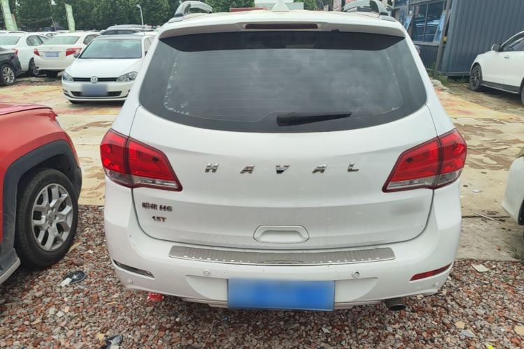 Used Haval H6 2016 Upgraded Model 1.5T Manual Two-Wheel Drive Urban Version Rear