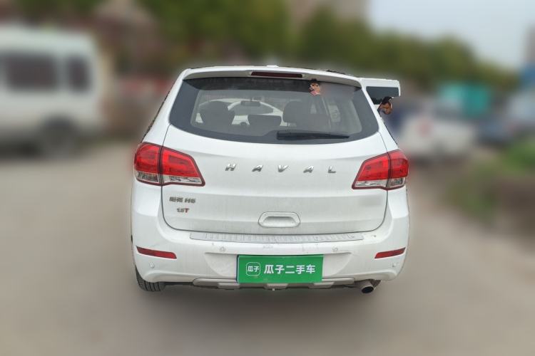 Used Haval H6 2016 Upgraded Model 1.5T Manual Two-Wheel Drive Urban Version Rear