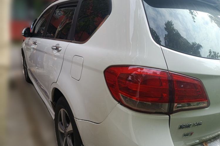 Used Haval H6 2016 Upgraded Model 1.5T Manual Two-Wheel Drive Elite Version Rear Left 45 Deg