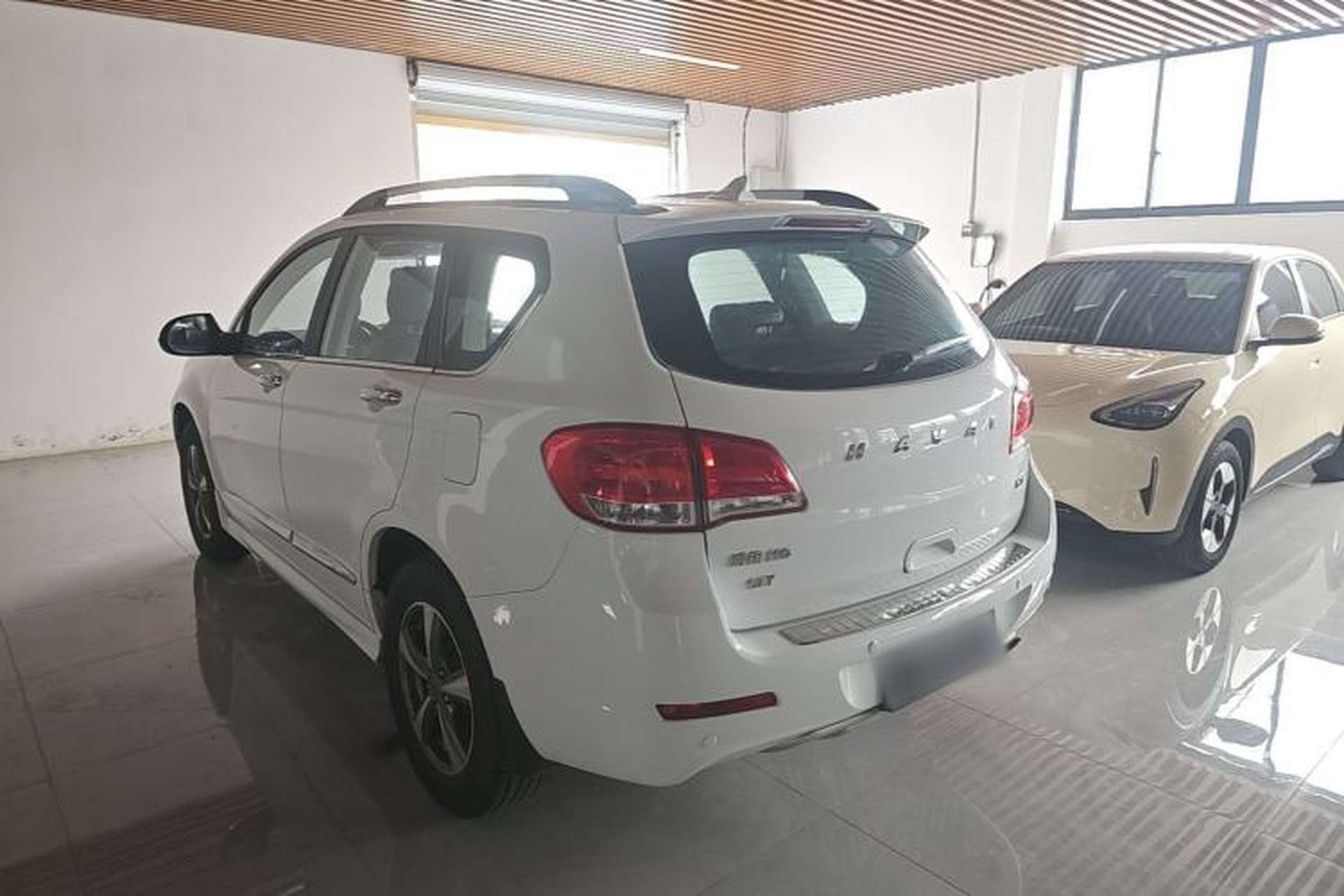 Used Haval H6 2016 Upgraded Model 1.5T Automatic Two-Wheel Drive Elite Version Rear Left 45 Deg