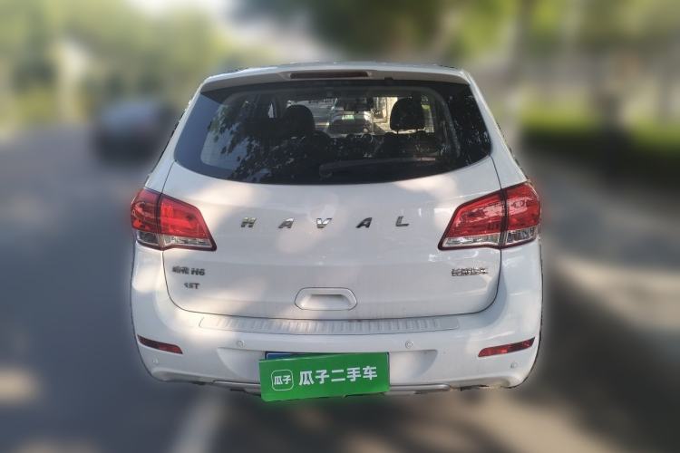 Used Haval H6 2016 Upgraded Model 1.5T Manual Two-Wheel Drive Urban Version Rear