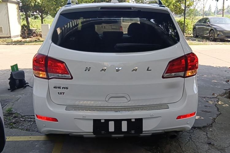 Used Haval H6 2016 Upgraded Model 1.5T Automatic Two-Wheel Drive Elite Version Rear